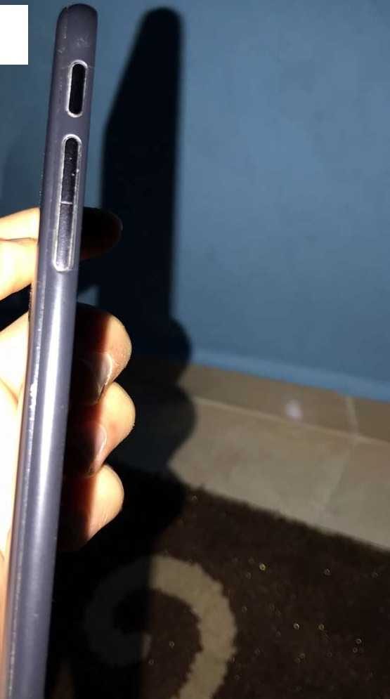 جهاز للبيع بسعر مغري الجهاز طبعا صلاة النبي عليه نضيف داخليا وخارجيا معو جميع الاغراض ما عادا الكرتونه طعبا بس بدو شاشه داخليا سعرها ب25دينار الاصليه الجهاز مش شغال الا لما تركب الشاشه عليه السعر الم...