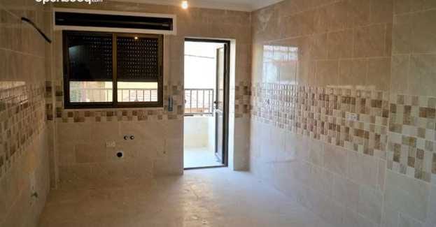 تملك الان شقة العمر بأجمل المواقع في الزرقاء الجديدة – البترواي - بالقرب من شارع 26 , شقق فاخرة للبيع بمساحة 145 متر , شامل رسوم التسجيل والتنازل , البيع من المالك مباشرة . البيع بدفعه 50 % من ثمن الش...