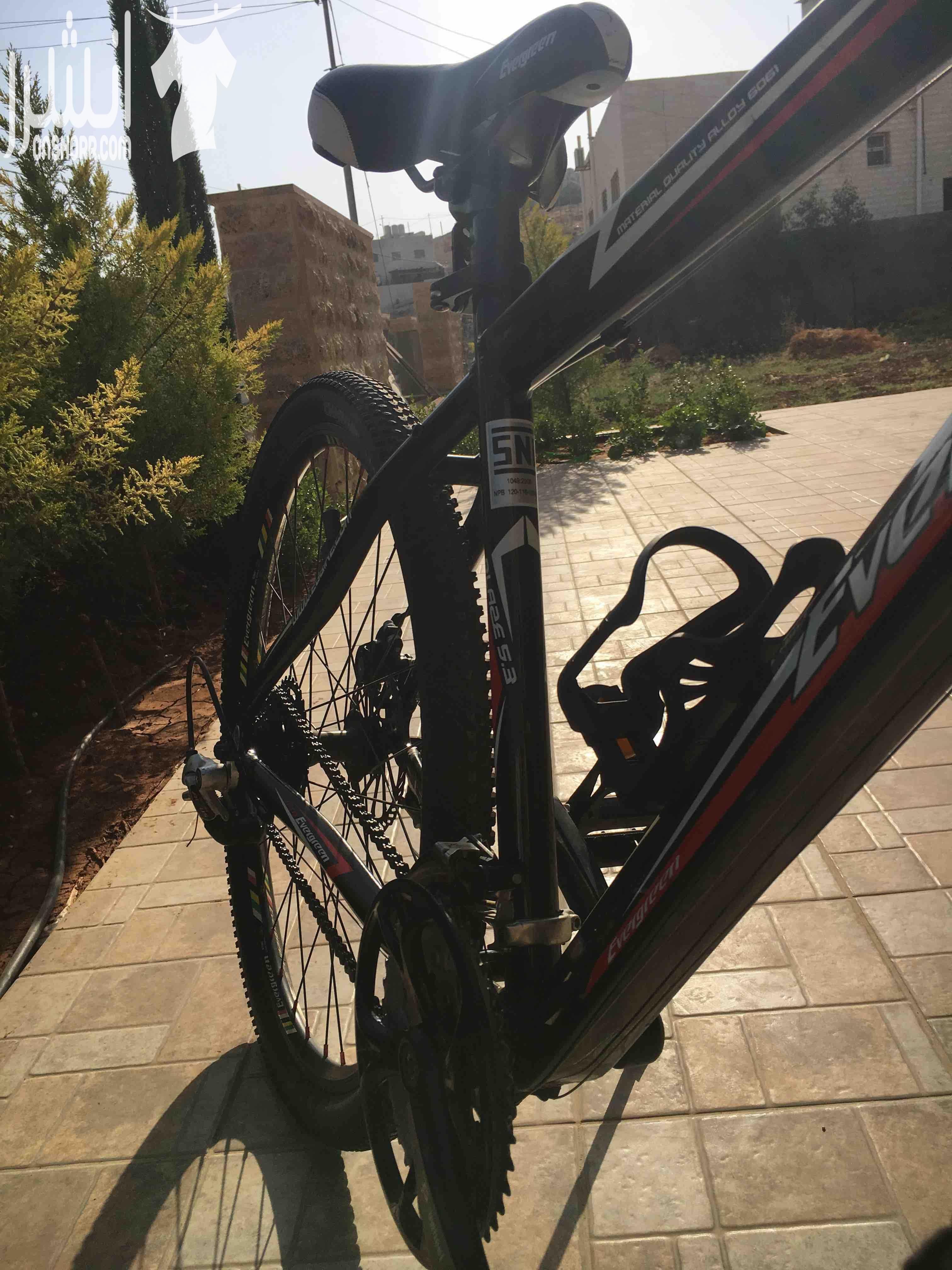 للبيع بسكليتات جبلية نوع (EVER GREEN) مستعمل بحالة ممتازة جداً جداً، غيارات نوع (shimano) 8 غيارات ، جنطاط المنيوم، كوشوك بحالة ممتازة ، صنوبرصات امامية، كرسي اسفنج *يوجد 30 بسكليت* للاستفسار:0799509...