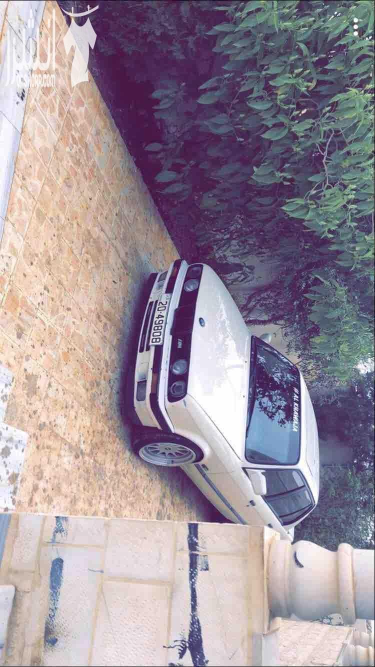 بسم الله ما شاء الله , BMW E30 1989 بوز نمر موديل 1989 . اصلية 320I ماتور 20 اسود فينوس (m50b20 vanos) فتحة كهربــاء 3 حركات شغالة 100% زجاج امامي خلفي كهربــاء غرفة جلد بحالة الوكالة بطاين وكا...