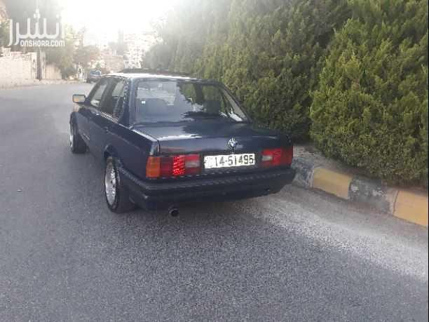 318 i موديل 89 فحص كامل بحالة ممتازة فتحة و بور و ABS وغرفة جلد جديدة جنطات BBS اصلي 15 مع كوشوك جديد صنوبرصات امامي خلفي جديد مع صيانة عامة للمحرك مسجل الشركة و انتين كهرباء مالك ثاني ترخيص سنة كاملة...