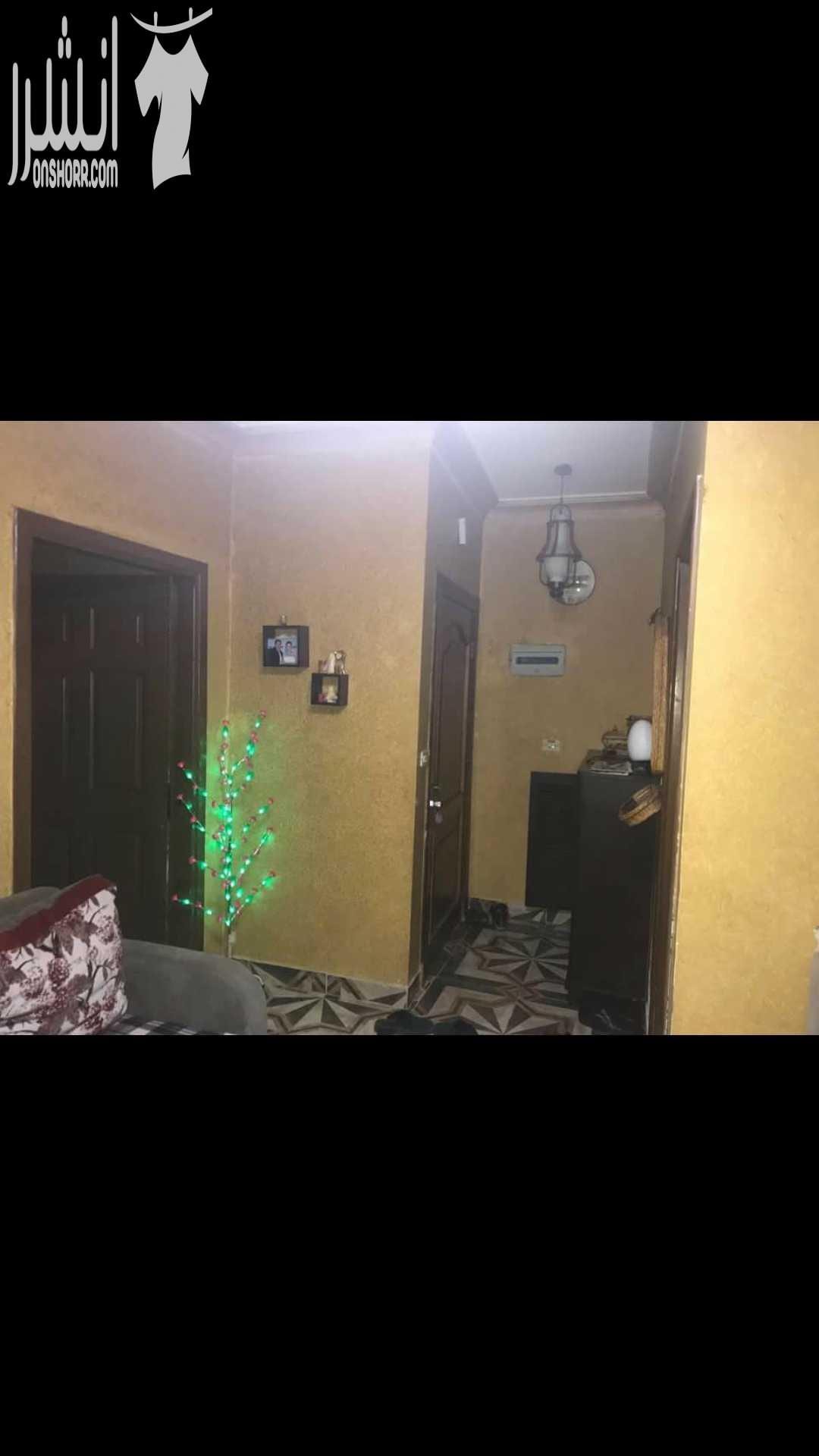 شقه في ضاحية الرشيد بجانب مدارس تقارب والكليه العلميه الاسلاميه طابق ثاني مساحتها 148م ثلاث غرف نوم واحده ماستر وثلاث حمامات المطبخ من المثالي شارع مكه مكفول وسخان فوري لكل حمام وجيزر كهربا للبيت كام...