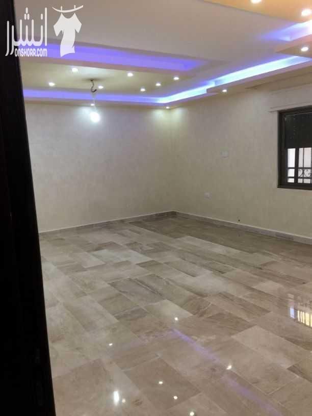 شقة طابقية في عمّان الأردن بسعر مغري ... امتلك أفخم الشقق الطابقيه في منطقة أبو نصير يقع المشروع في أجمل مناطق أبو نصير ويتميز بوجود شقه واحده في كل طابق (العماره مكونه من ثلاث طوابق) ويتميز بهدوء ا...