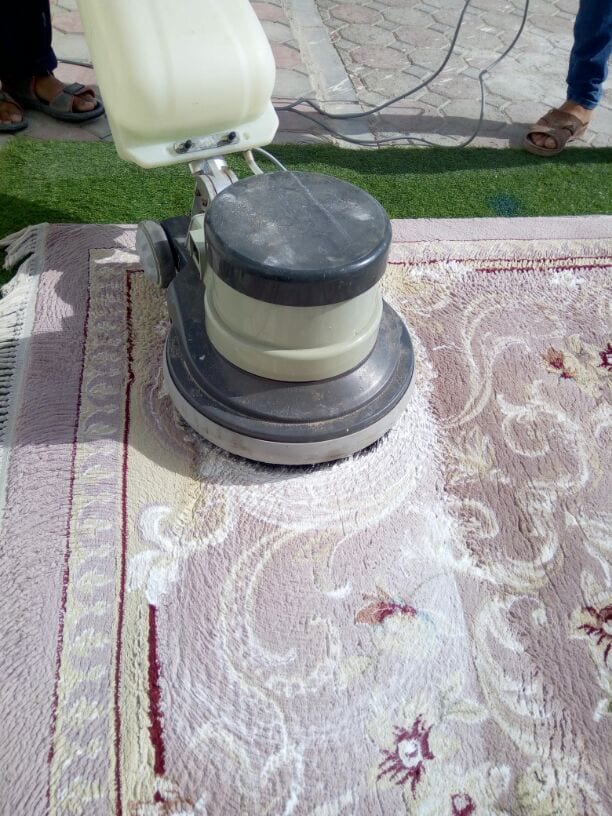 شركة متميزة للتنظيف ومكافحة الحشرات ( بأسعار مناسبة جداً وفي متناول الجميع )
تنظيف الفلل والشقق والمكاتب ازالة الكلو من الارضيات جلي وتلميع الرخام
تنظيف الكنب والستائر والسجاد في نفس مكان اقامتكم...