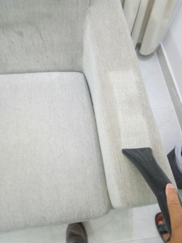 شركة متميزة للتنظيف ومكافحة الحشرات ( بأسعار مناسبة جداً وفي متناول الجميع )
تنظيف الفلل والشقق والمكاتب ازالة الكلو من الارضيات جلي وتلميع الرخام
تنظيف الكنب والستائر والسجاد في نفس مكان اقامتكم...