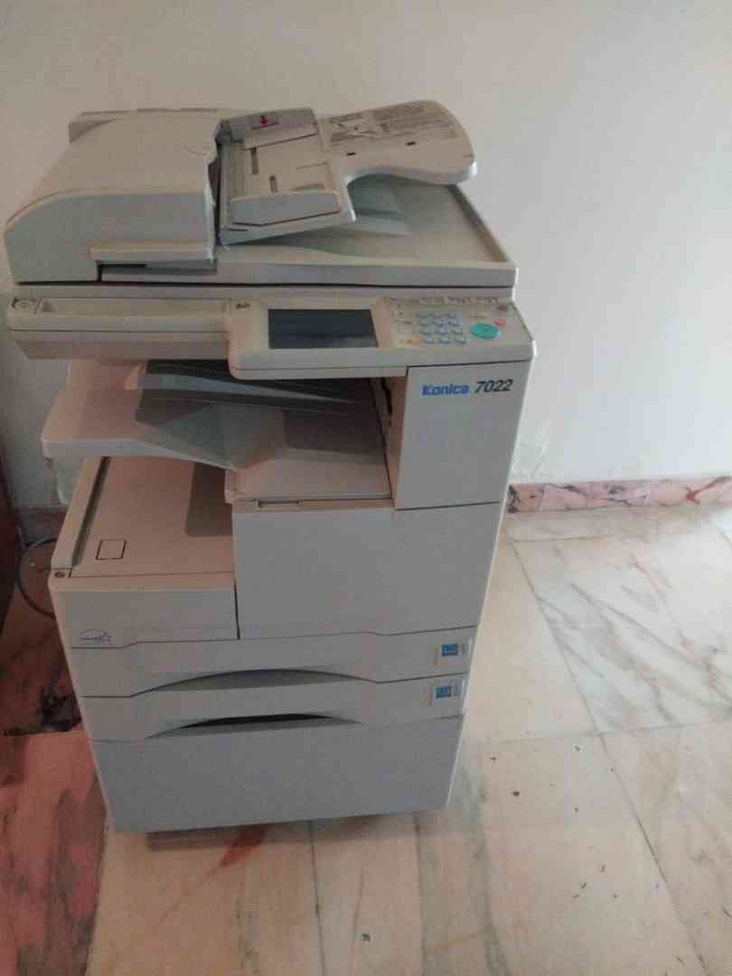 office equipment; scanner, printer, photocopier, fax machine
لا تنسَ أنك شاهدت هذا الإعلان في عنكبوت...
