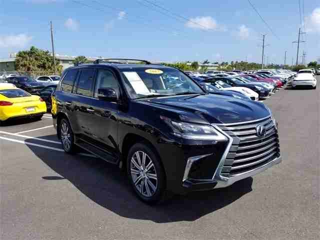 I am selling my neatly used 2017 Lexus lx 570, no accident and full option, expertly used, Gulf specification, The car is very efficient with low mileage. Interested buyer should Contact me ( and...
