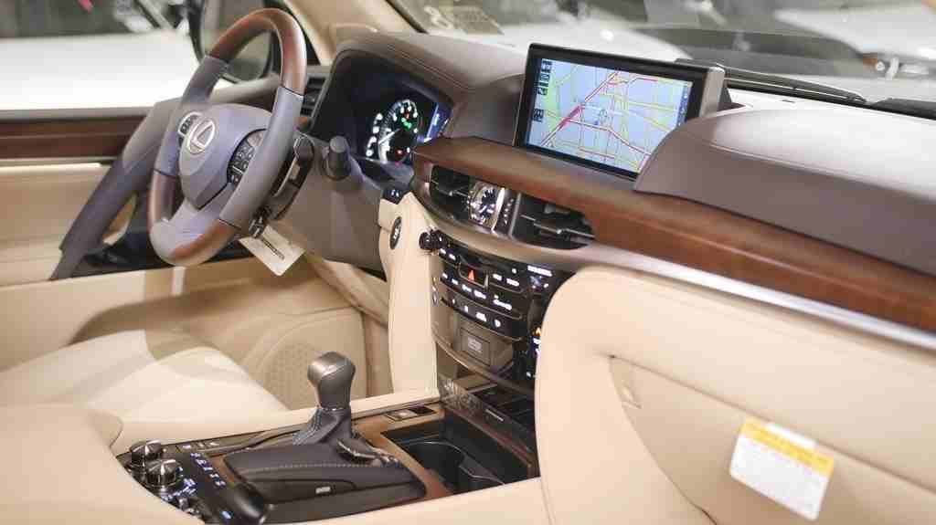 Lexus LX 5702020 model
4wd SUV w/ 3rd Row & Luxury Full option Petrol . 8 CYLINDERS
whatsapp +13524406723