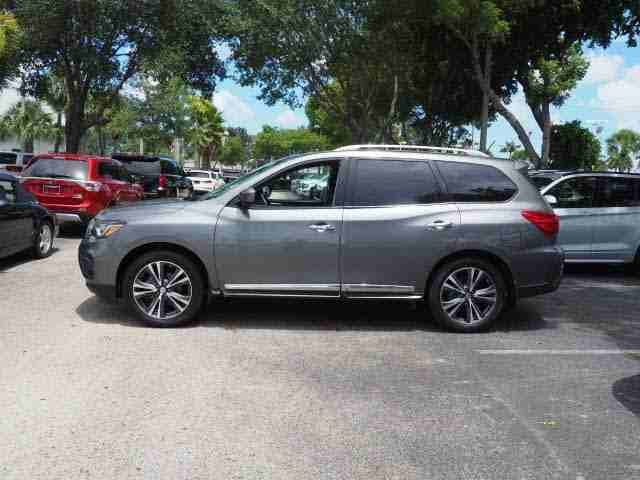2017 Nissan Pathfinder Platinum for sale
Used 2017 Nissan Pathfinder Platinum
2017 Nissan Pathfinder Platinum , it is still very clean like new, it is GCC Specification , full option with perfect t...