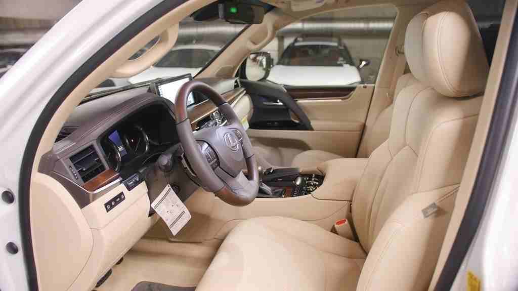 Lexus LX 5702020 model
4wd SUV w/ 3rd Row & Luxury Full option Petrol . 8 CYLINDERS
whatsapp +13524406723