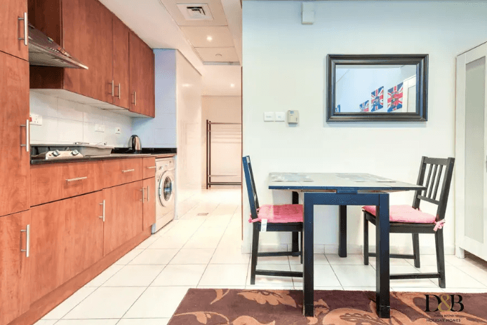 Spacious Studio with Stunning View and Near Metro