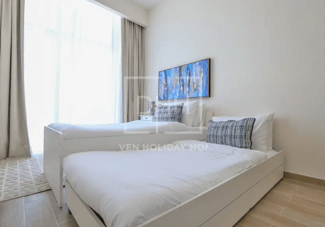 Reasonably Priced | Huge Apt | Downtown