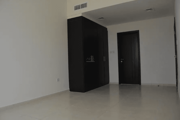 854SQFT 1 Bedroom +Laundry Mazaya 19 Near Exit and Entry Road