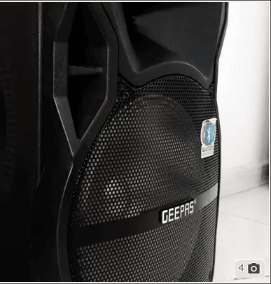 سماعات مكبر صوت بلوتوث Bluetooth speaker Headsets
Used headphones Their use is very little For its lifetime bluetooth with Remote control very clean and without defects With Mike for free