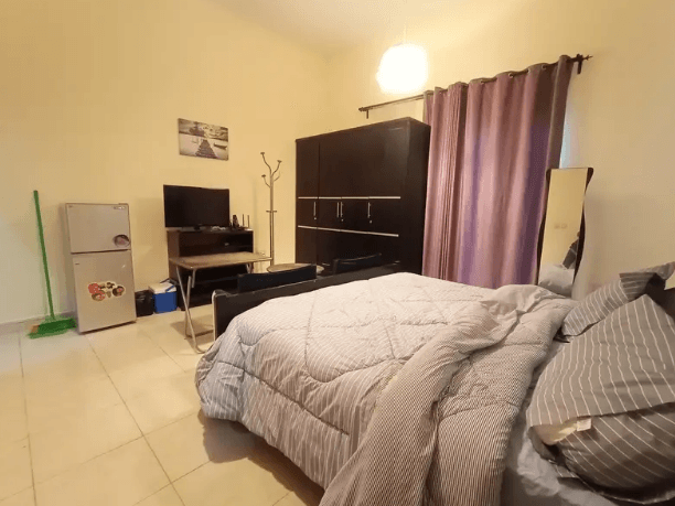 BEUTIFULL FULLY FURNISHED STUDIO WITH PRIVATE BALCONY OUTCLASS FINISHING NEW FURNITURE SEP,KITCHEN SEP, WASHROOM NEAR AL FURSAN