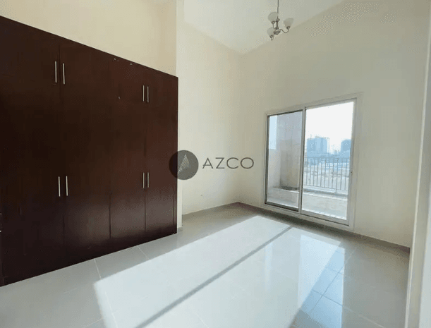 Amazing Deal |Massive | Desirable Location | Grab Now!