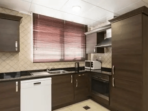 Spacious 1BHK! Inclusive Of All Bills! Close To MOE!Zero Commission! Free Cleaning