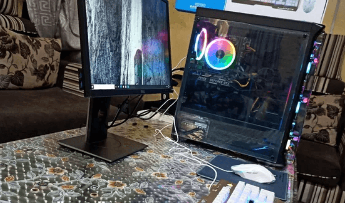 كمبيوتر قيمنق مع (شاشة4K) وكيبورد وماوس و ماوس بات