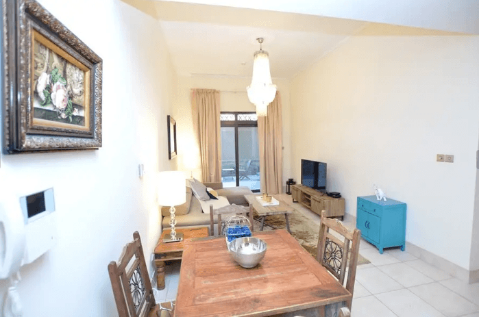 UNIQUE OPPORTUNITY TO RENT A 1BR GARDEN HOUSE ON OLD TOWN, DOWN TOWN!!!