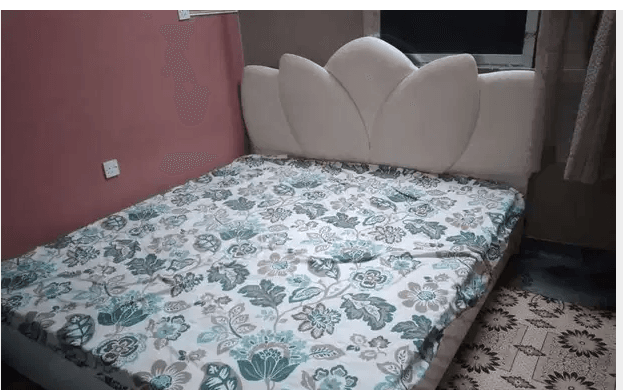 Bed king size