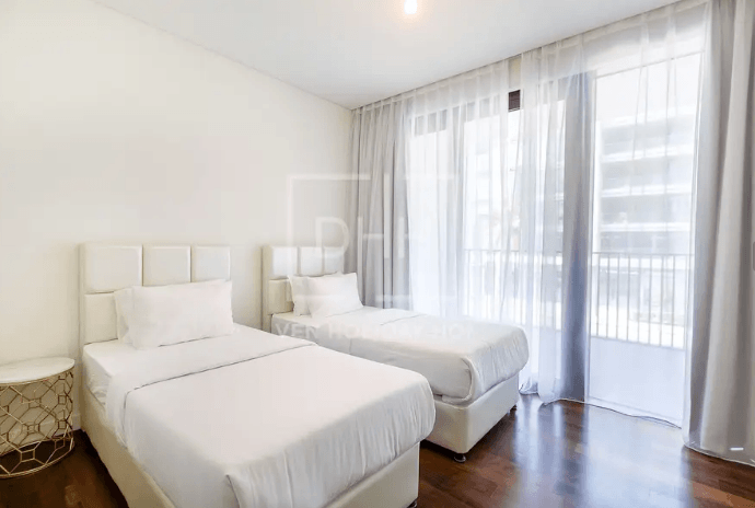 Cosy and Vibrant 2 Beds City Walk
Fully furnished 2 bedroom apartment in City Walk Building 12. Situated along the main boulevard this elegant property is furnished with modern interiors & wooden...