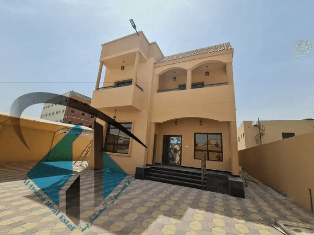 A new villa, the first inhabitant, a large area with large monsters, at a price of a snapshot, and very tempting, close to all services, a very sophisticated design, and free ownership for all nationa...