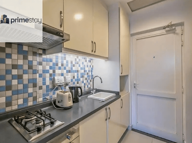 Elegant Sea View Studio in Palm Jumeirah
Primestay proudly presents this elegant sea view studio in Palm Jumeirah. Palm Views West is a five-storey residential building on Palm Jumeirah, Dubai. Const...