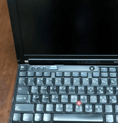 lenovo thinkpad
corei5,4GB RAM,300GBHDD