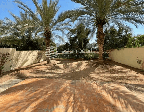 New|Type 3E|Vacant|Lake View|Ready to Move in |3BR
Property Details:
- Type 3E
- 3 Bedroom + Study
- 3 Bathrooms
- Lake View
- BUA 2300 Sq. Ft.
- Quiet Community
-New Garden with Lake view
NOTE:...
