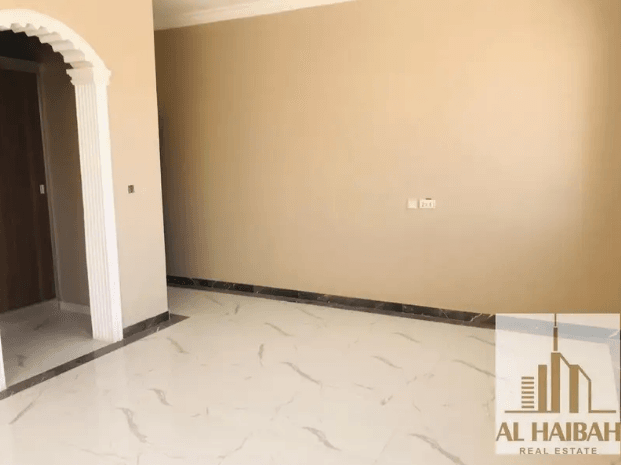 5 Bed Villa For Sale
For sale on the asphalt street directly
A personal building villa
special location
Directly from the owner
Without commission
Without a down payment
. . . . . . . . . . . . . .
L...