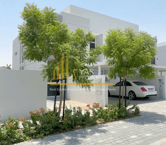 Contemporary 4 Bedroom, On Pool and Park !!!
Yas properties is proud to present you 4 bedroom Semi Detached located in the first phase of Arabella.
The property details are as follows:-
* 4 bedroo...