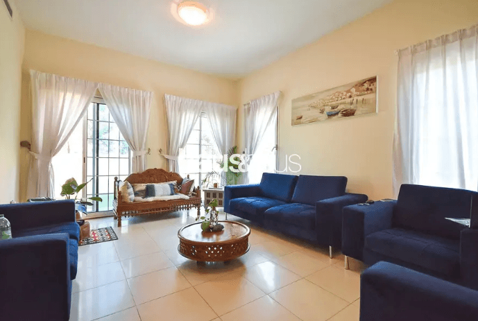 Corner Plot | Owner Occupied | Close to Large Park
Corner Plot | Owner Occupied | Close to Large Park
haus & haus is pleased to bring to the market this 2 bedroom plus maid independent corner vil...
