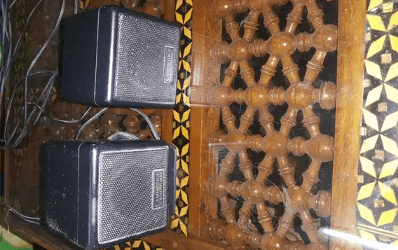 سمعات صب وركس
بحالة جيدة سلك 2 متر ونصف
