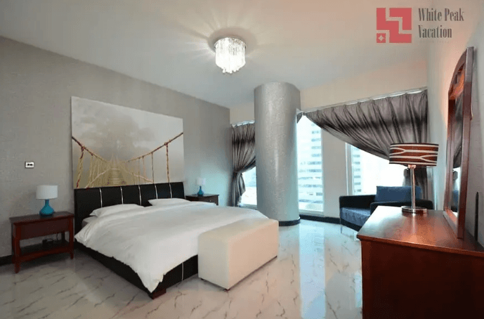 Elegant 2 BR Apartment | Jumeirah Lake Towers
https://whitepeak-dxb. com
Imagine coming home to this 2 Bedroom apartment at JLT!! Discover an eminent living in Dubai that puts you within steps of the...