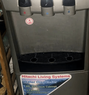 Glem Gas, Panasonic Fridge, Samsung Dryer
Glem Gas 5 burner @ AED. 800 Panasonic Fridge Medium @ AED. 600 Samsung Dryer Clothes @ AED. 700 Hitachi Cooler @ AED. 300 Sony 48" TV @ AED. 600 Sony T...