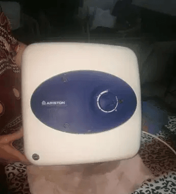 سخان كهرباء إريستون 15 لتر
