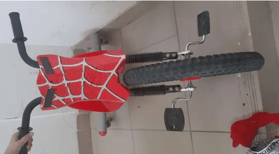 Spider scooty