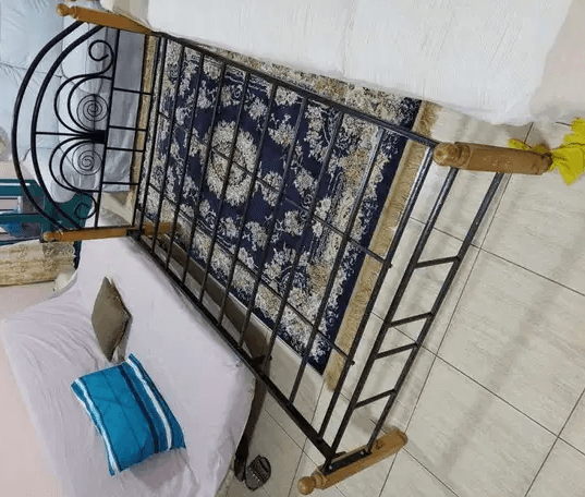 Single bed for sale