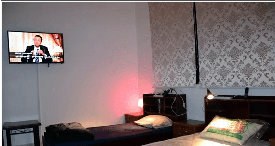 سكن للشباب راقي ونظيف مقابل صحاري سنتر