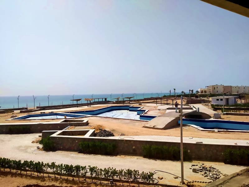 شالية حكاية 120م بسعر لقطة وواجهتين ع بحر ومارينا للصيد بمطارما راس سدر